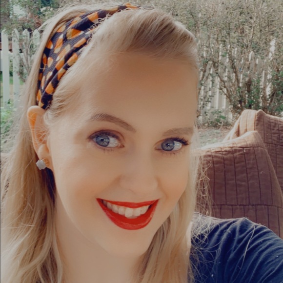 Meet your Posher, Kate E Beth - Picture 1 of 1